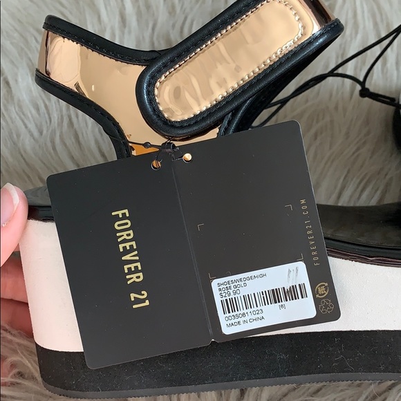 Forever 21 Metallic Strap Platform Wedges - Picture 3 of 4
